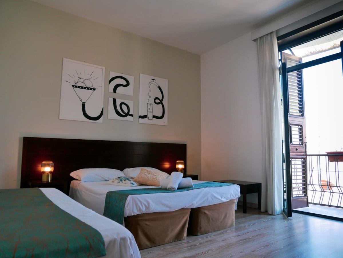 My Friend Antonia Bed & Breakfast Barcellona-Pozzo di Gotto Exterior foto