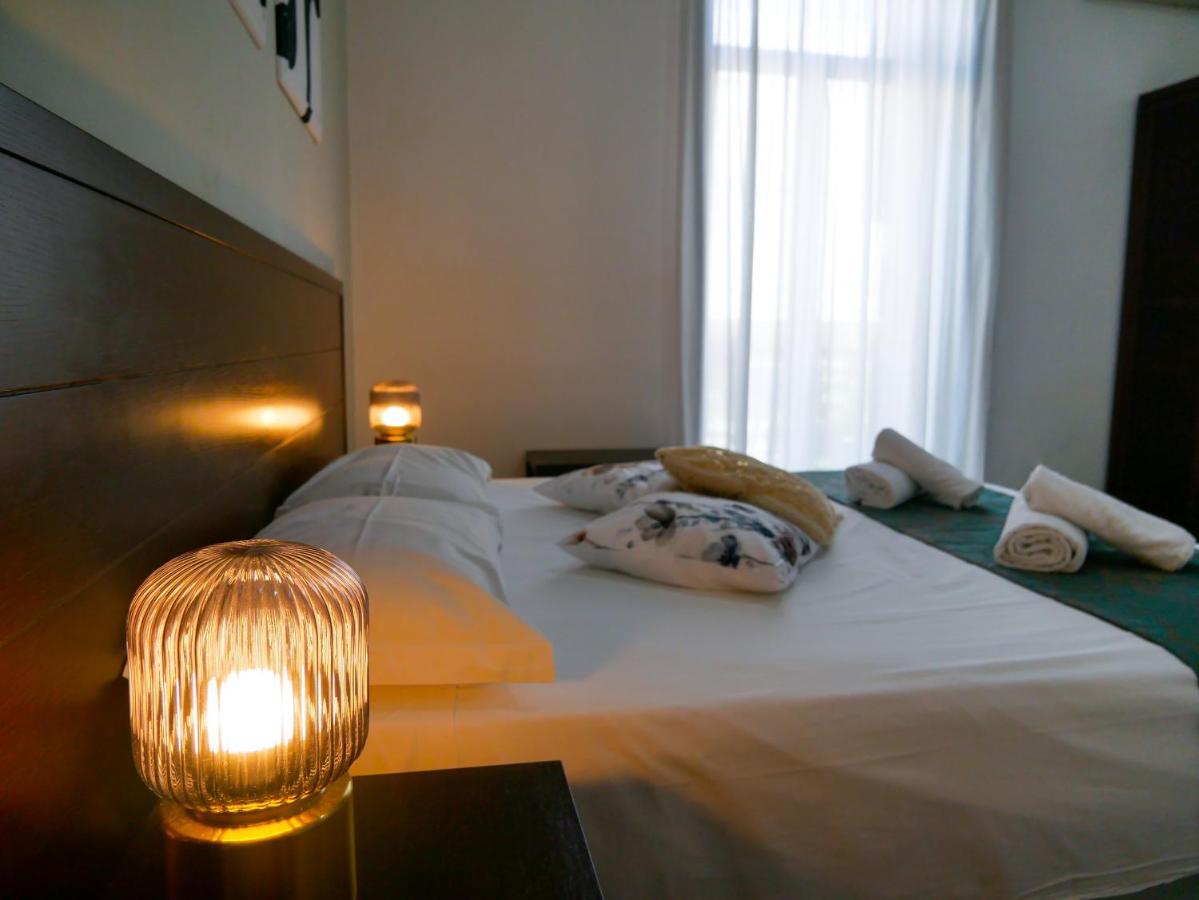 My Friend Antonia Bed & Breakfast Barcellona-Pozzo di Gotto Exterior foto