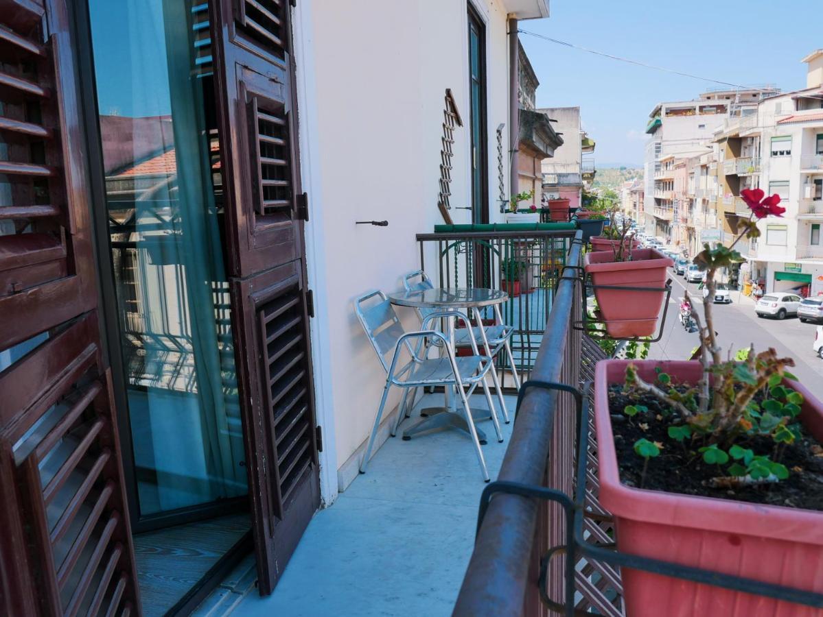 My Friend Antonia Bed & Breakfast Barcellona-Pozzo di Gotto Exterior foto