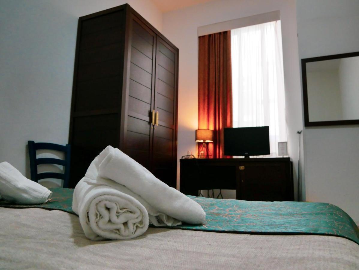 My Friend Antonia Bed & Breakfast Barcellona-Pozzo di Gotto Exterior foto